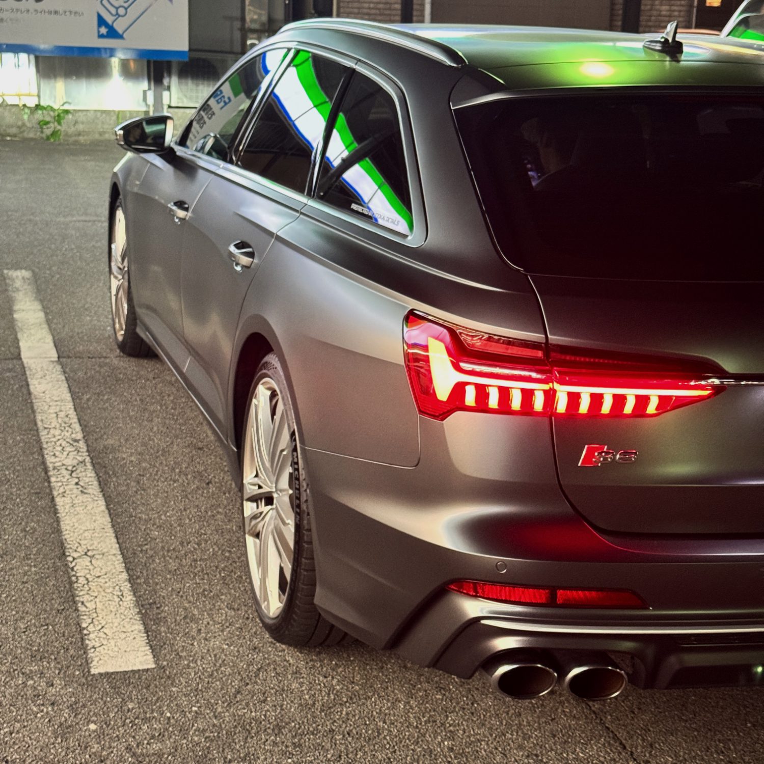マット施工のAudi S6